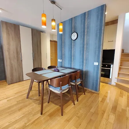 Velika Recepcija 13 Apartman *